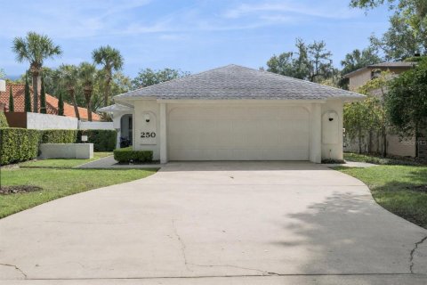 Villa ou maison à vendre à Winter Park, Floride: 3 chambres, 196.4 m2 № 2093209 - photo 2