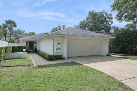 Villa ou maison à Winter Park, Floride 3 chambres, 196.4 m2 № 2093209