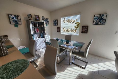 Townhouse in Homestead, Florida 3 bedrooms, 143.26 sq.m. № 1986816 - photo 7