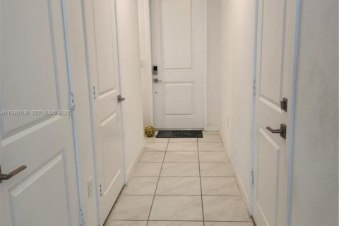 Townhouse in Homestead, Florida 3 bedrooms, 143.26 sq.m. № 1986816 - photo 21