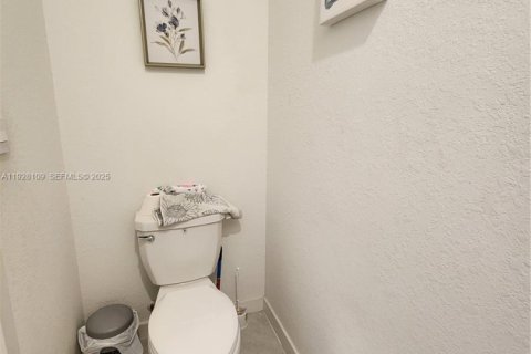 Townhouse in Homestead, Florida 3 bedrooms, 143.26 sq.m. № 1986816 - photo 18