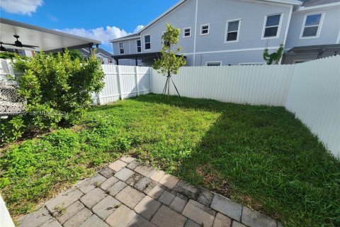 Townhouse in Homestead, Florida 3 bedrooms, 143.26 sq.m. № 1986816 - photo 23