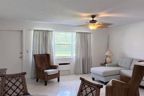 Condominio en venta en Boynton Beach, Florida, 1 dormitorio, 65.5 m2 № 2245644 - foto 4