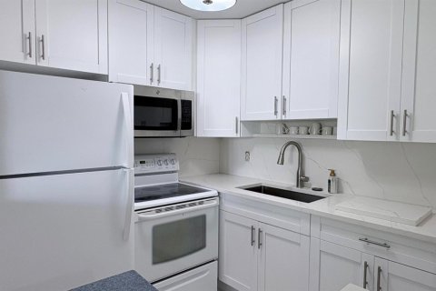 Condominio en venta en Boynton Beach, Florida, 1 dormitorio, 65.5 m2 № 2245644 - foto 10