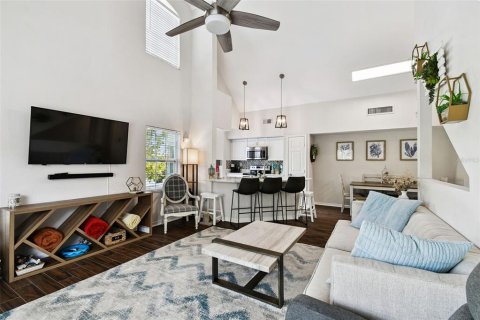 Condo in Tampa, Florida, 2 bedrooms № 2218214 - photo 25