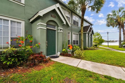 Condo in Tampa, Florida, 2 bedrooms № 2218214 - photo 2