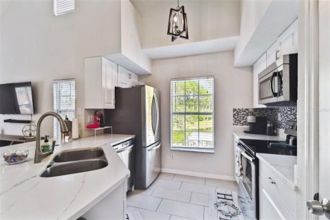 Condo in Tampa, Florida, 2 bedrooms № 2218214 - photo 14