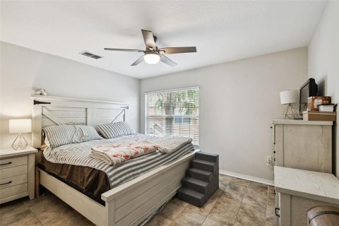 Condo in Tampa, Florida, 2 bedrooms № 2218214 - photo 26