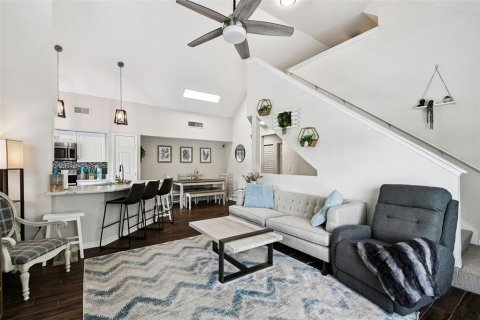 Condo in Tampa, Florida, 2 bedrooms № 2218214 - photo 5