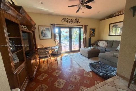 Снять в аренду виллу или дом в Майами, Флорида 3 спальни, 143.91м2, № 2044178 - фото 11