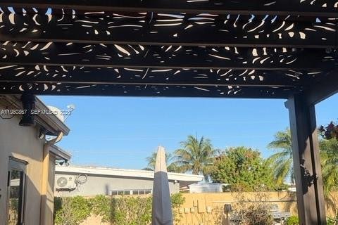 Снять в аренду виллу или дом в Майами, Флорида 3 спальни, 143.91м2, № 2044178 - фото 8