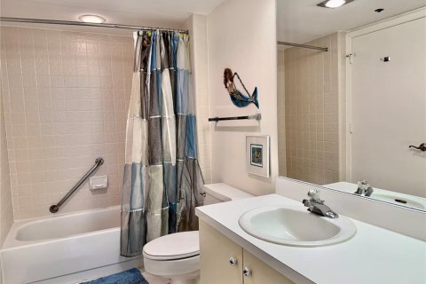 Condominio en venta en Longboat Key, Florida, 2 dormitorios, 108.88 m2 № 2105863 - foto 20