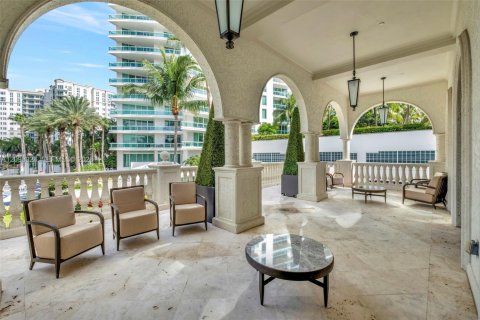Condominio en venta en Aventura, Florida, 2 dormitorios, 222.04 m2 № 2397402 - foto 9