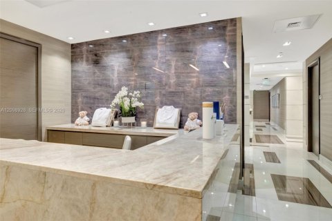 Condominio en venta en Aventura, Florida, 2 dormitorios, 222.04 m2 № 2397402 - foto 22