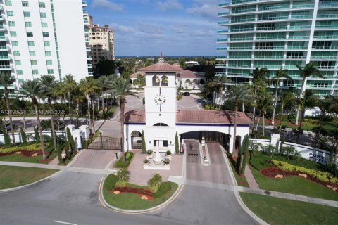 Condominio en venta en Aventura, Florida, 2 dormitorios, 222.04 m2 № 2397402 - foto 5