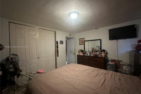 Condo in North Miami, Florida, 1 bedroom  № 1714228 - photo 11