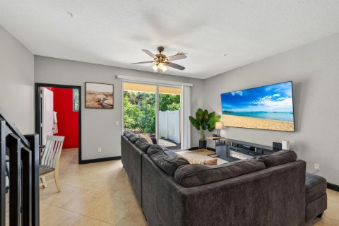Touwnhouse à vendre à Stuart, Floride: 3 chambres, 143.26 m2 № 2242773 - photo 12