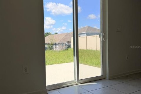House in Davenport, Florida 4 bedrooms, 189.61 sq.m. № 2314165 - photo 9