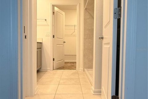 House in Davenport, Florida 4 bedrooms, 189.61 sq.m. № 2314165 - photo 20