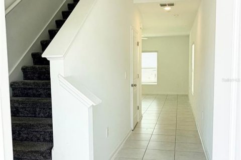 House in Davenport, Florida 4 bedrooms, 189.61 sq.m. № 2314165 - photo 2