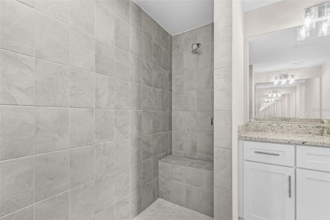 House in Cape Coral, Florida 4 bedrooms, 167.22 sq.m. № 2349465 - photo 20