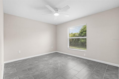 House in Cape Coral, Florida 4 bedrooms, 167.22 sq.m. № 2349465 - photo 16