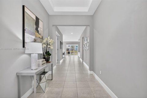 Villa ou maison à vendre à Port St. Lucie, Floride: 4 chambres, 273.88 m2 № 2029848 - photo 5