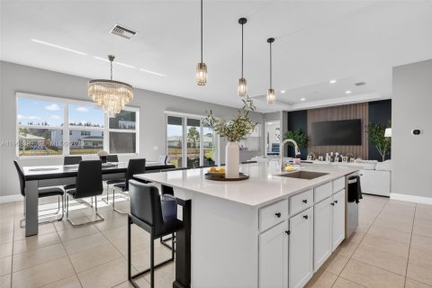 Villa ou maison à vendre à Port St. Lucie, Floride: 4 chambres, 273.88 m2 № 2029848 - photo 9