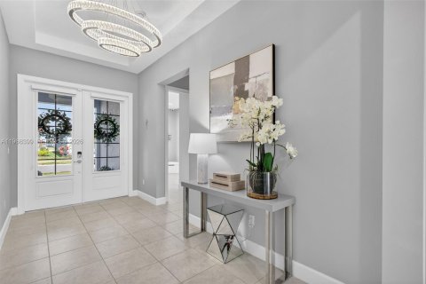 Villa ou maison à vendre à Port St. Lucie, Floride: 4 chambres, 273.88 m2 № 2029848 - photo 4