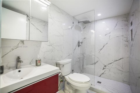 Copropriété à louer à Hallandale Beach, Floride: 2 chambres, 94.76 m2 № 2385002 - photo 17