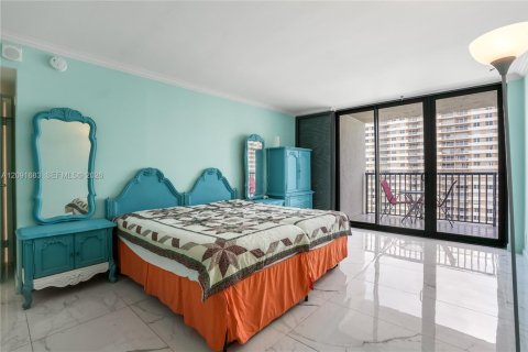 Copropriété à louer à Hallandale Beach, Floride: 2 chambres, 94.76 m2 № 2385002 - photo 3