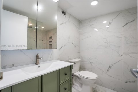 Copropriété à louer à Hallandale Beach, Floride: 2 chambres, 94.76 m2 № 2385002 - photo 4