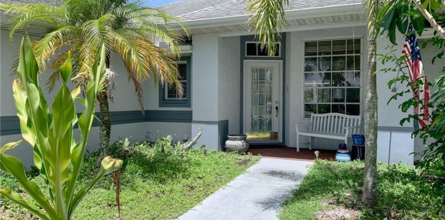 Casa en Port Charlotte, Florida 3 dormitorios, 147.62 m2 № 213793