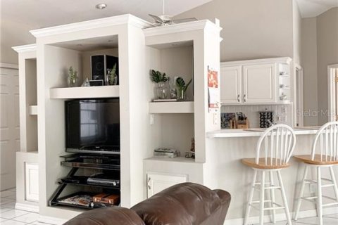 Villa ou maison à louer à Port Charlotte, Floride: 3 chambres, 147.62 m2 № 213793 - photo 13