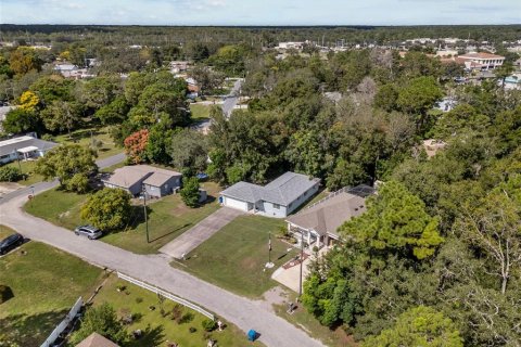 House in Spring Hill, Florida 3 bedrooms, 111.48 sq.m. № 2418992 - photo 29
