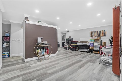 House in Miami Gardens, Florida 4 bedrooms, 193.79 sq.m. № 2055893 - photo 13