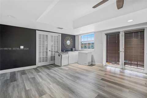 House in Miami Gardens, Florida 4 bedrooms, 193.79 sq.m. № 2055893 - photo 14