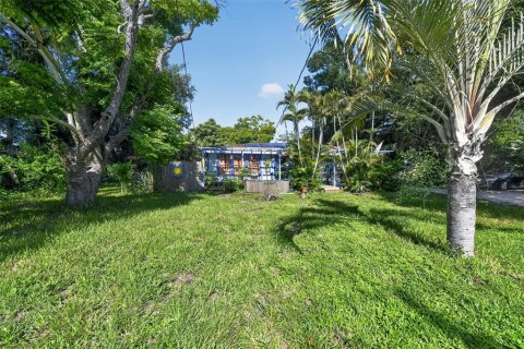 House in Bradenton, Florida 3 bedrooms, 124.77 sq.m. № 2322796