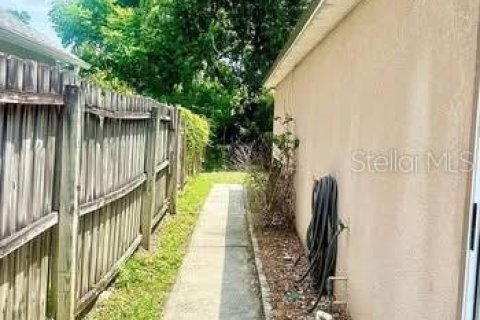 House in Orlando, Florida 3 bedrooms, 106.65 sq.m. № 2113527 - photo 13