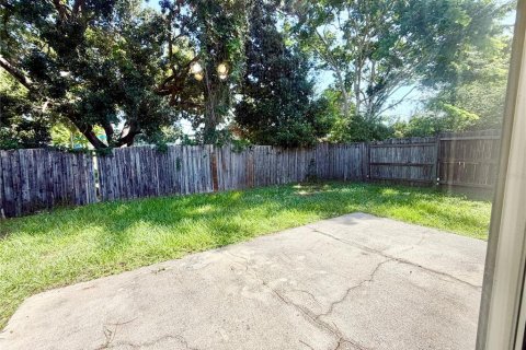 House in Orlando, Florida 3 bedrooms, 106.65 sq.m. № 2113527 - photo 15