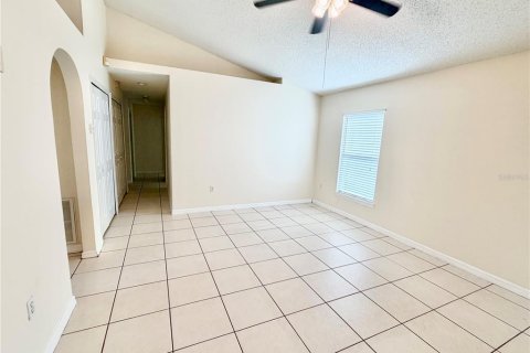 Villa ou maison à louer à Orlando, Floride: 3 chambres, 106.65 m2 № 2113527 - photo 2