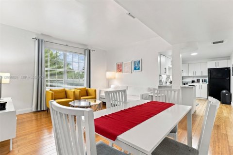 Copropriété à louer à Miami Beach, Floride: 1 chambre, 50.17 m2 № 2397646 - photo 11