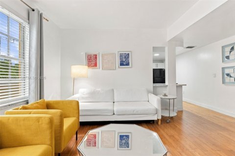 Copropriété à louer à Miami Beach, Floride: 1 chambre, 50.17 m2 № 2397646 - photo 9