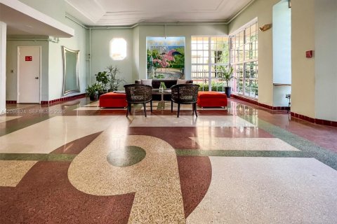 Copropriété à louer à Miami Beach, Floride: 1 chambre, 50.17 m2 № 2397646 - photo 3