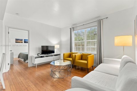 Copropriété à louer à Miami Beach, Floride: 1 chambre, 50.17 m2 № 2397646 - photo 6