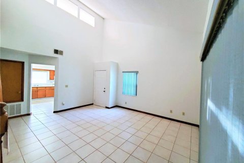 Touwnhouse à louer à Clermont, Floride: 2 chambres, 115.2 m2 № 2432699 - photo 10