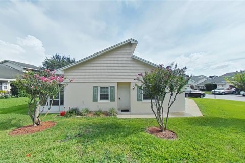 Touwnhouse à Clermont, Floride 2 chambres, 115.2 m2 № 2432699