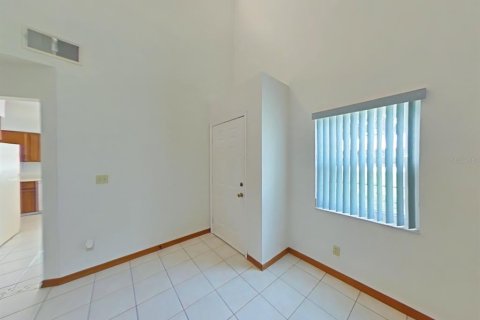 Touwnhouse à louer à Clermont, Floride: 2 chambres, 115.2 m2 № 2432699 - photo 2