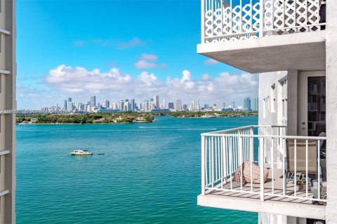 Снять в аренду кондоминиум в Майами-Бич, Флорида 1 спальня, 69.68м2, № 1992531 - фото 26