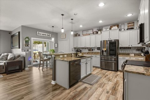 Villa ou maison à vendre à Mount Dora, Floride: 5 chambres, 298.22 m2 № 1884967 - photo 13